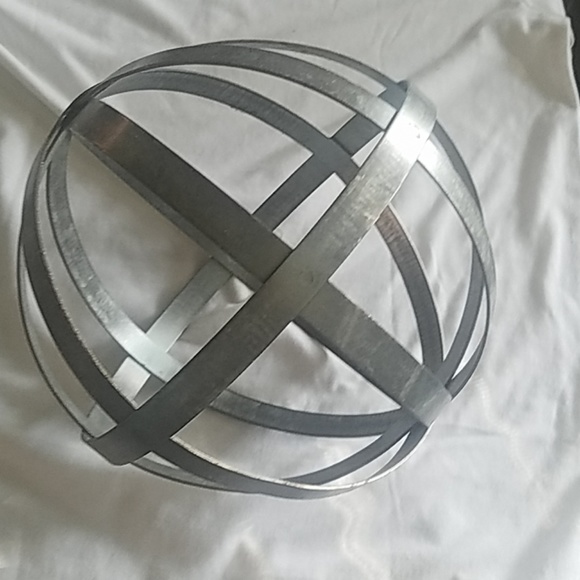 Decor Metal Silver Balls Very Unique - Picture 5 of 7